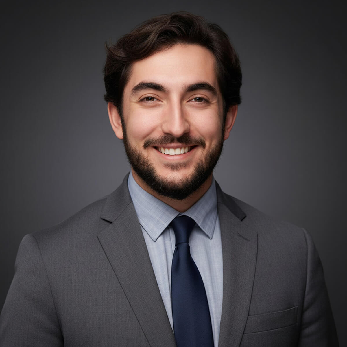 seamus-ruiz-earle-headshot-600x600@2x